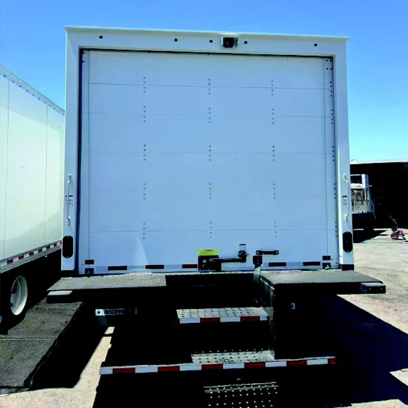 Превртена врата за камион комбе